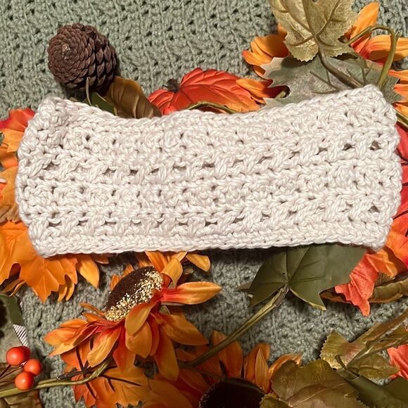 Cream Handmade Crochet Headband With Wooden Maple Leaf - Picture 4 of 4